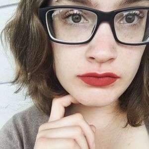 Meet your Posher, Dakota